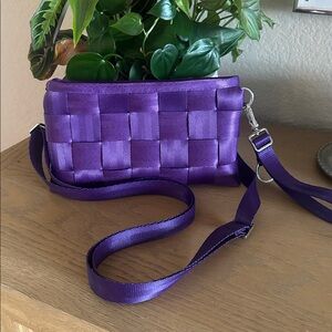 Harveys Seatbelt mulberry hip pack